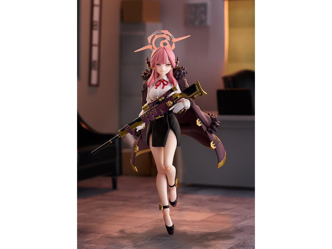 《蔚藍檔案》最帥氣（？）的社長駕到！figma「陸八魔亞瑠」可動模型今日起開放預購