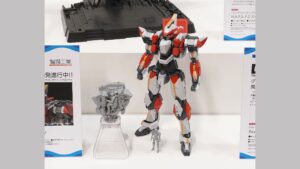 《驚爆危機》烈焰魔劍組裝模型彩色原型首度曝光 橘貓工業聯手 WAVE 預計 2026 年上市