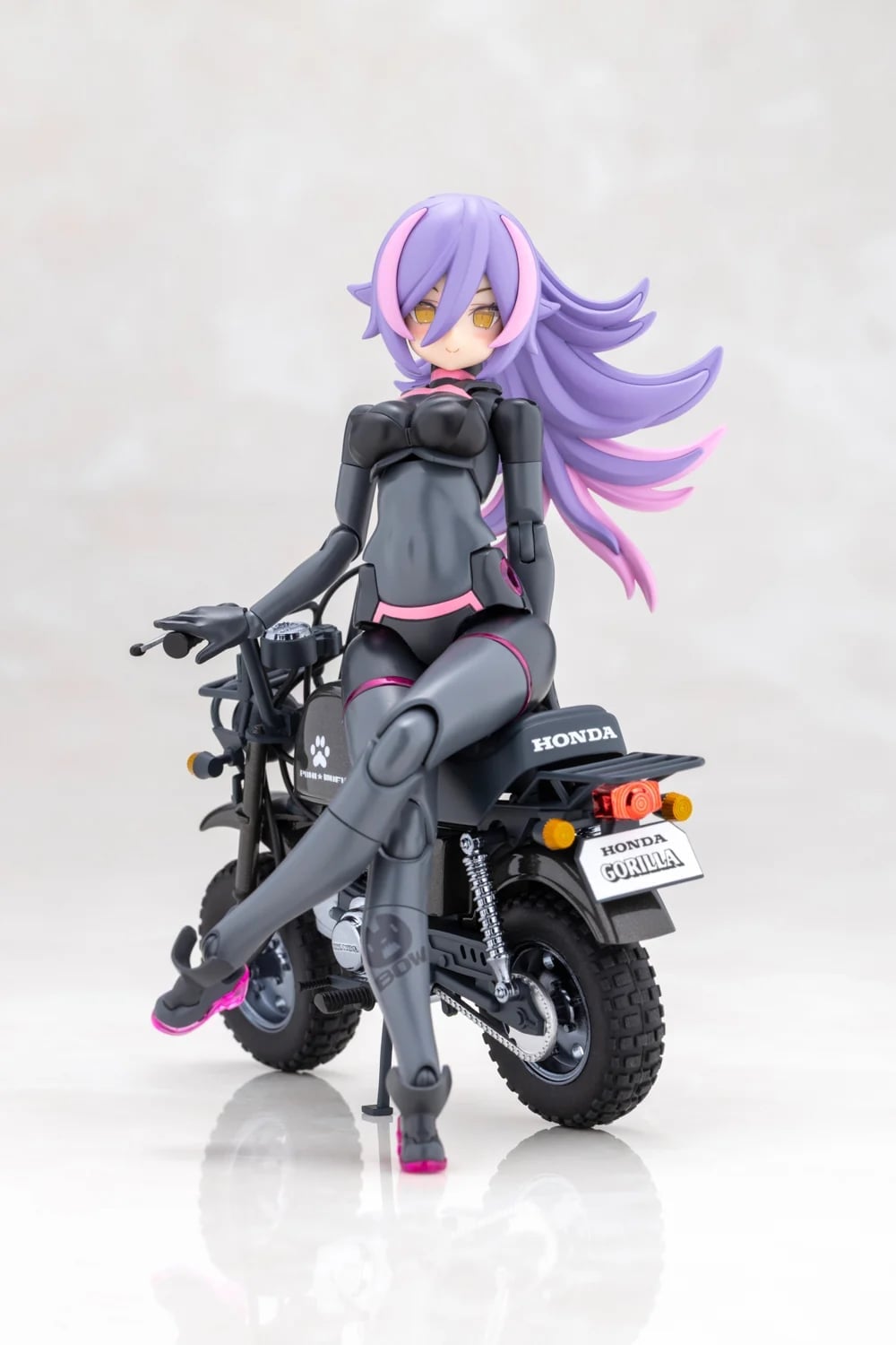壽屋《女神裝置》PUNI☆MOFU 聯名 Honda Z50J Gorilla 模型 2026 年 10 月開放預約